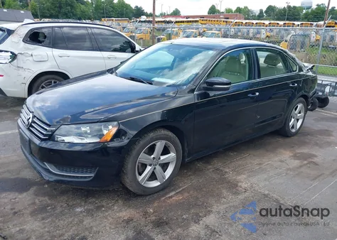 2013 Volkswagen Passat 2.5L Se из США, поврежденный, VIN 1VWBP7A34DC114543